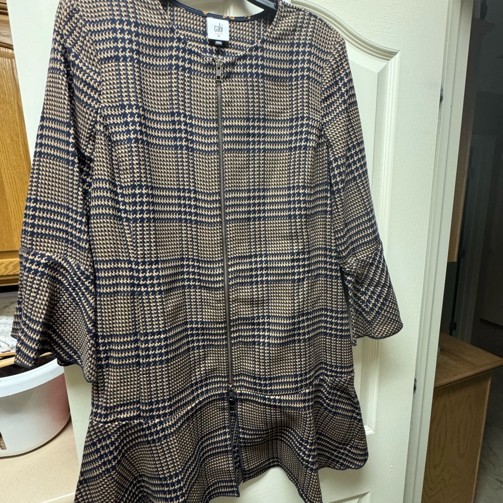 CAbi Women's Houndstooth jacket - Black and Tan